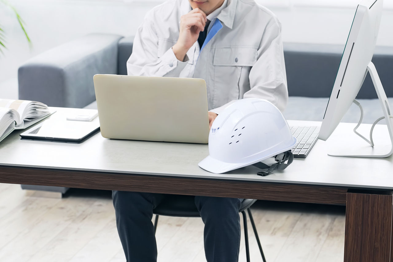 ニッカポッカは「着用禁止」が増えている？