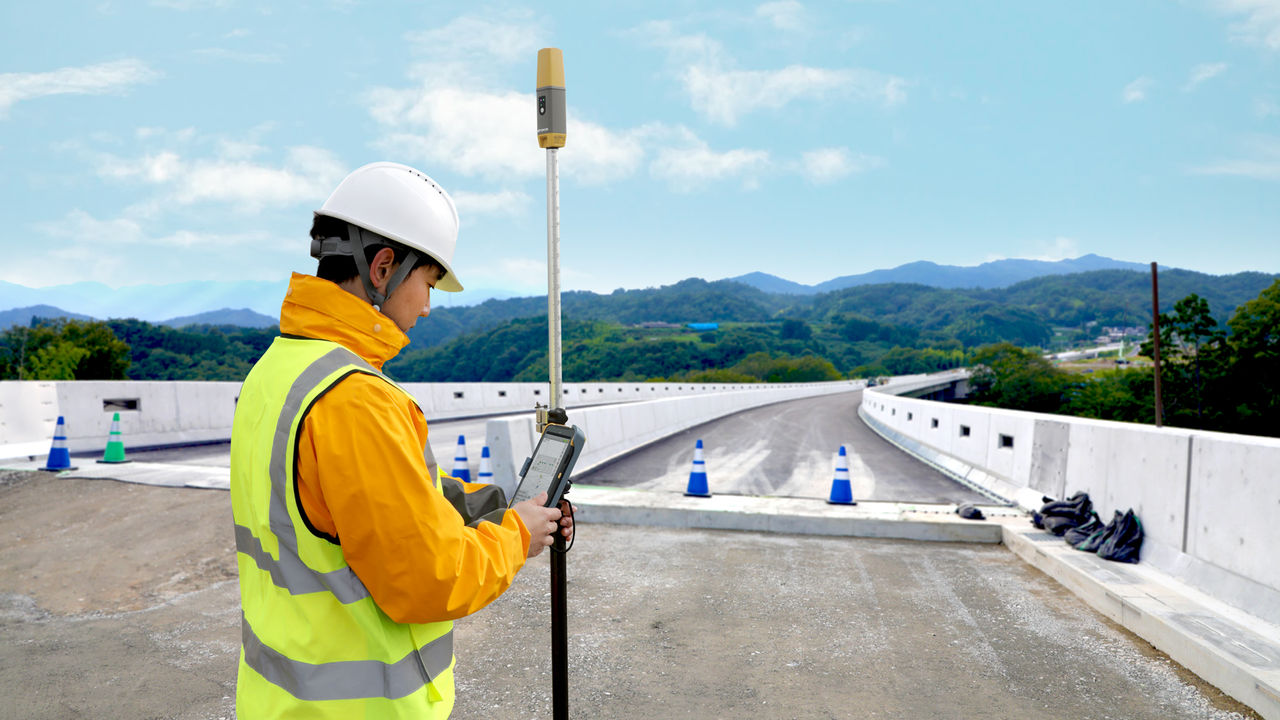 HiPer CR GNSS受信機