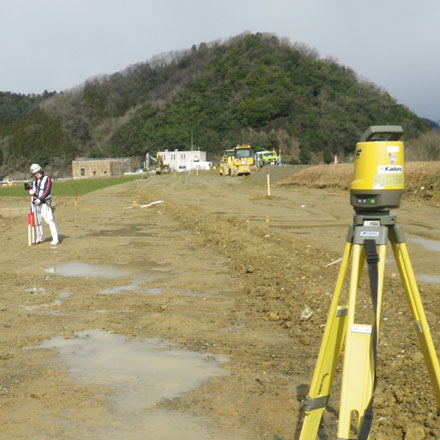 측량을 위한 GNSS. LN-100은 검사에도 사용됩니다.