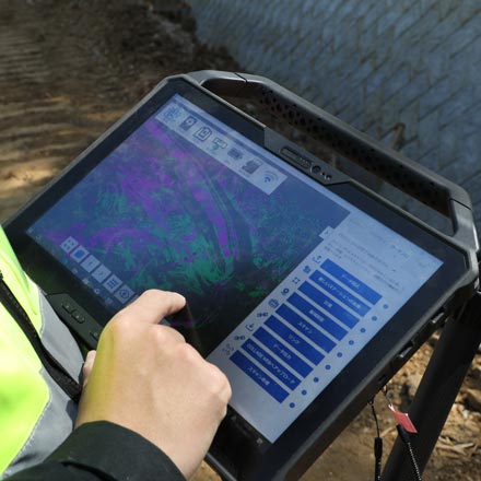 Choose from two different processing software Collage Site/Collage Office